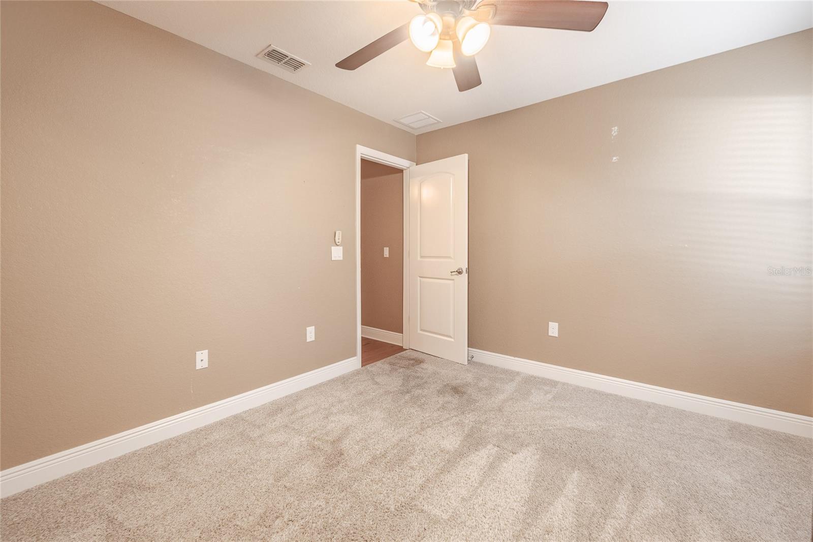 Image 37 of 50 For 2933 Blackwater Oaks Drive