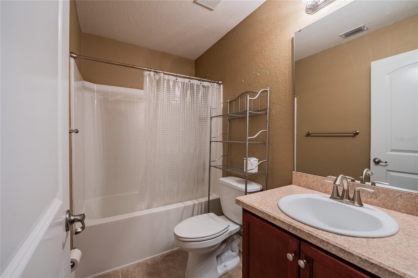 Image 38 of 50 For 2933 Blackwater Oaks Drive