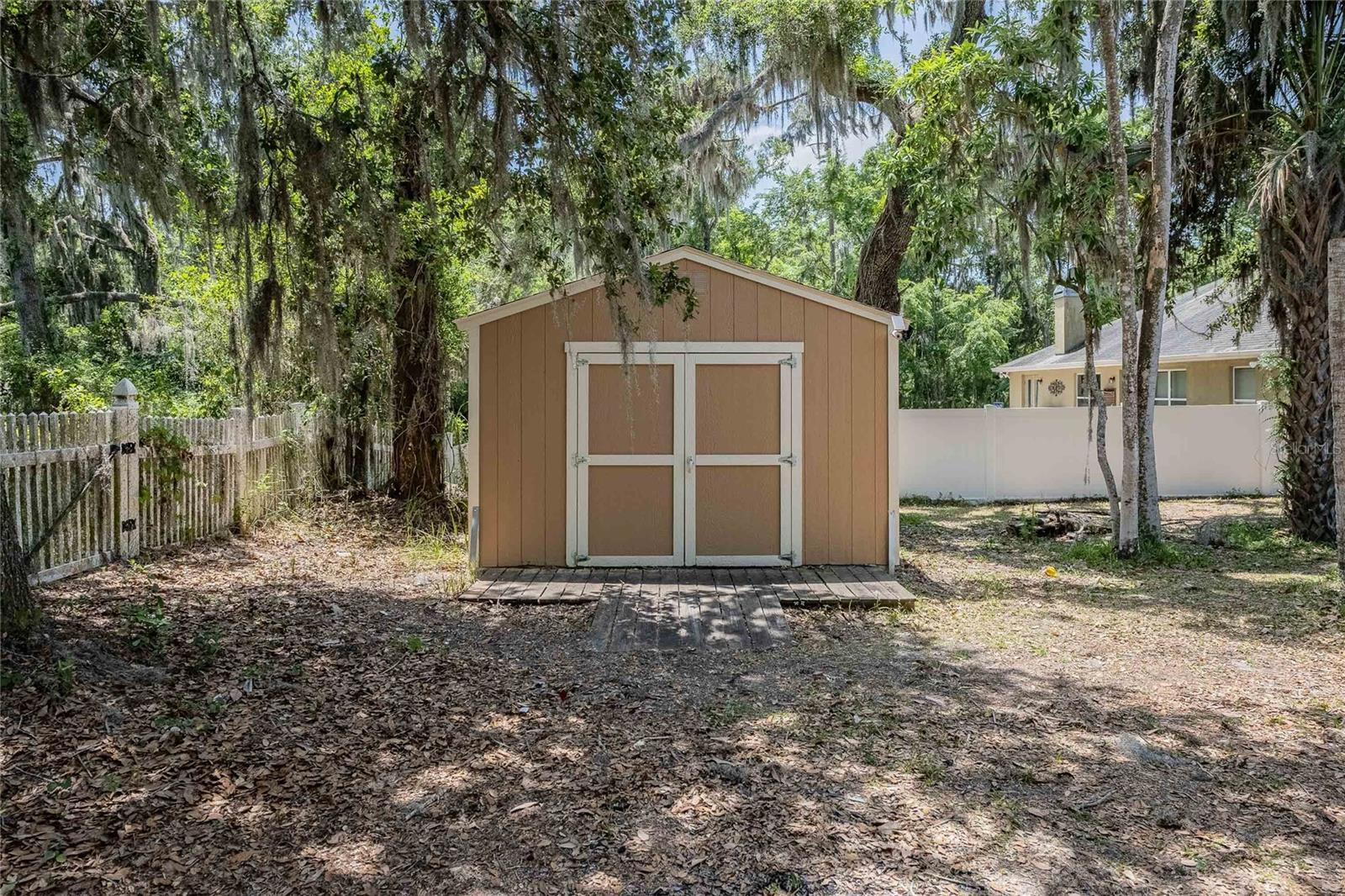 Image 47 of 50 For 2933 Blackwater Oaks Drive