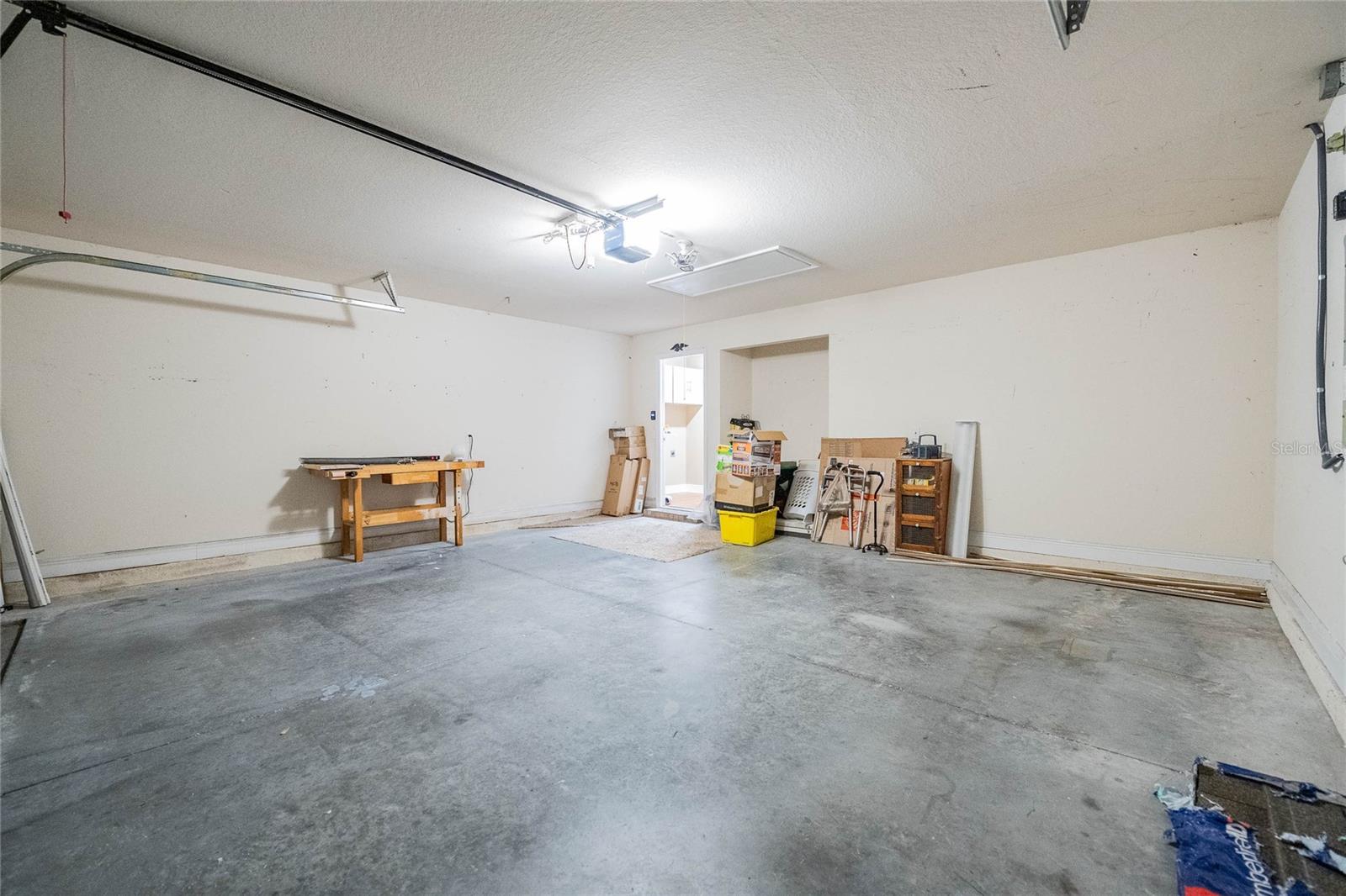 Image 6 of 50 For 2933 Blackwater Oaks Drive