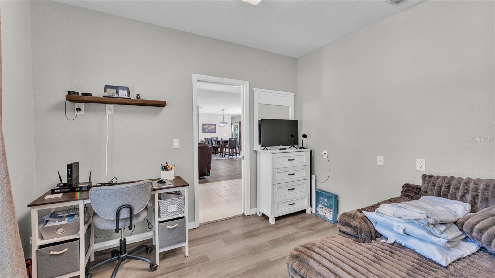 Image 15 of 56 For 1854 Sherwood Lakes Boulevard