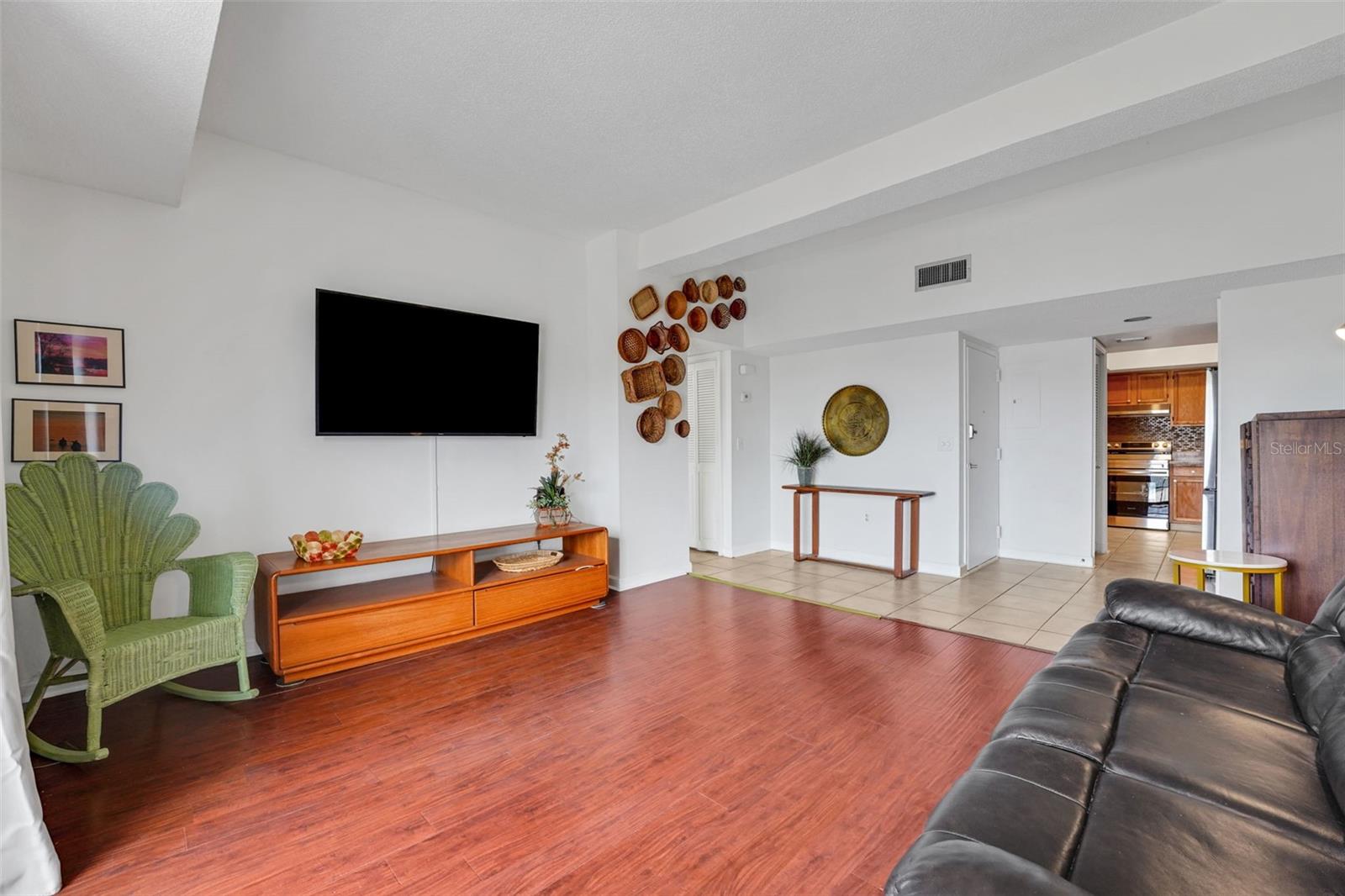 Image 13 of 47 For 235 6th Street Nw 307