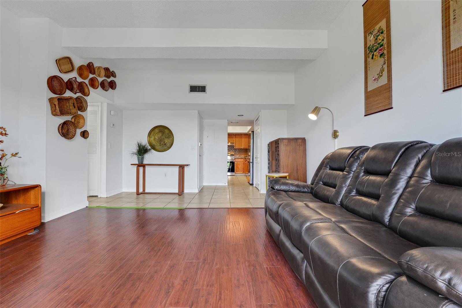 Image 14 of 47 For 235 6th Street Nw 307