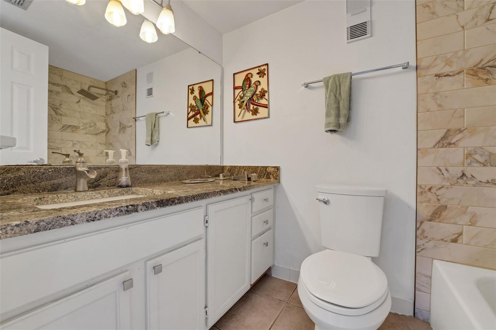 Image 21 of 47 For 235 6th Street Nw 307