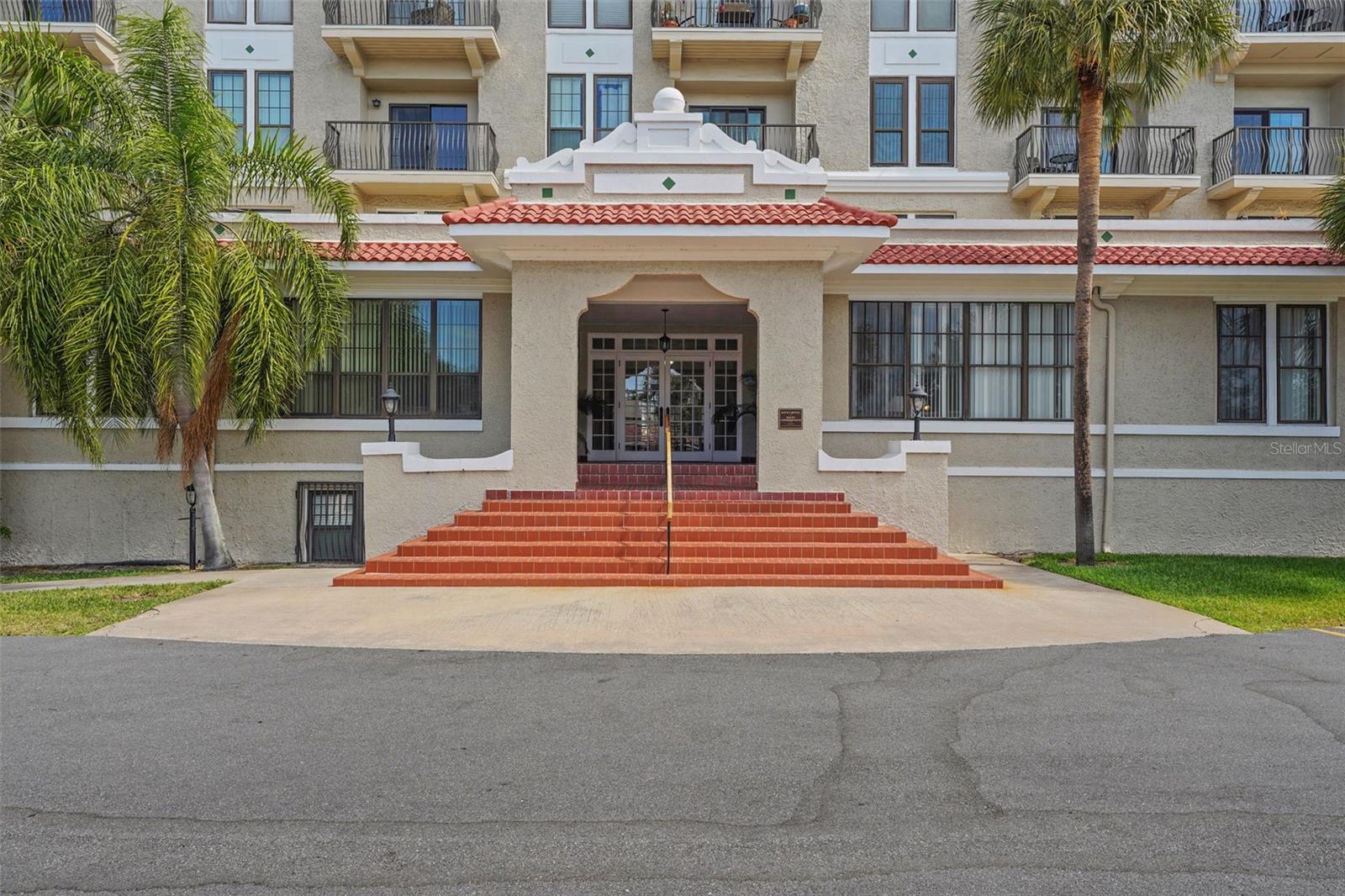 Image 4 of 47 For 235 6th Street Nw 307