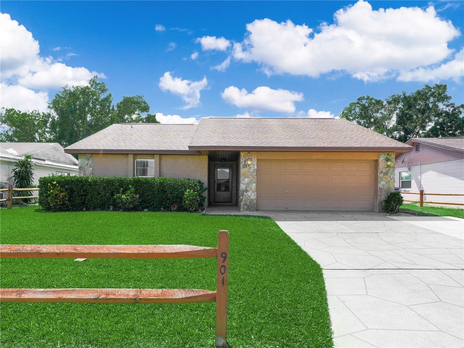 Details for 901 Spicewood Drive, LAKELAND, FL 33801