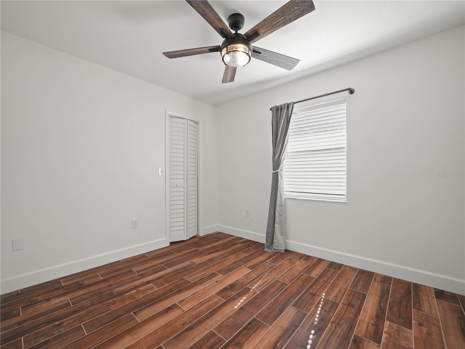 Image 13 of 23 For 901 Spicewood Drive