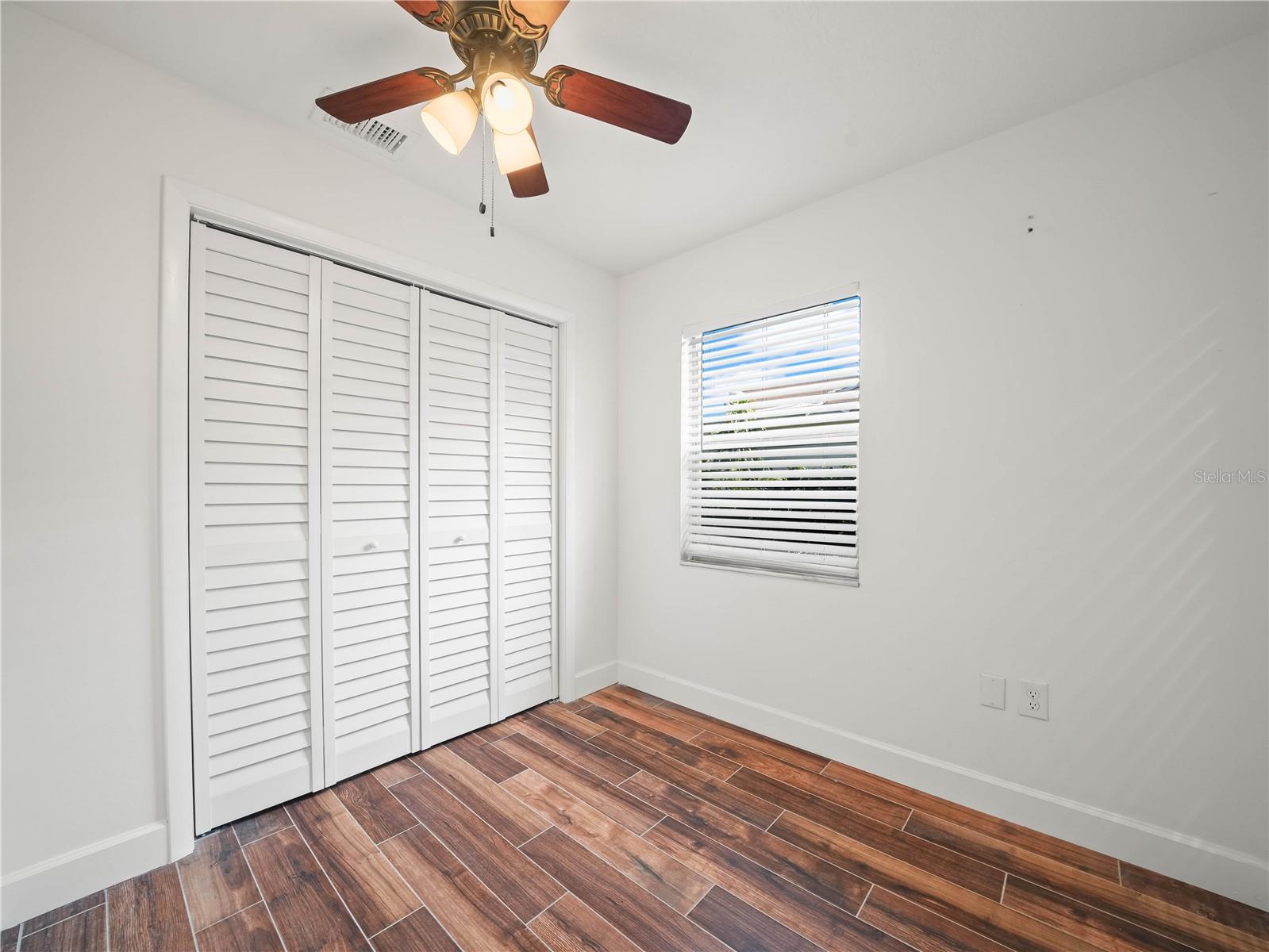 Image 14 of 23 For 901 Spicewood Drive