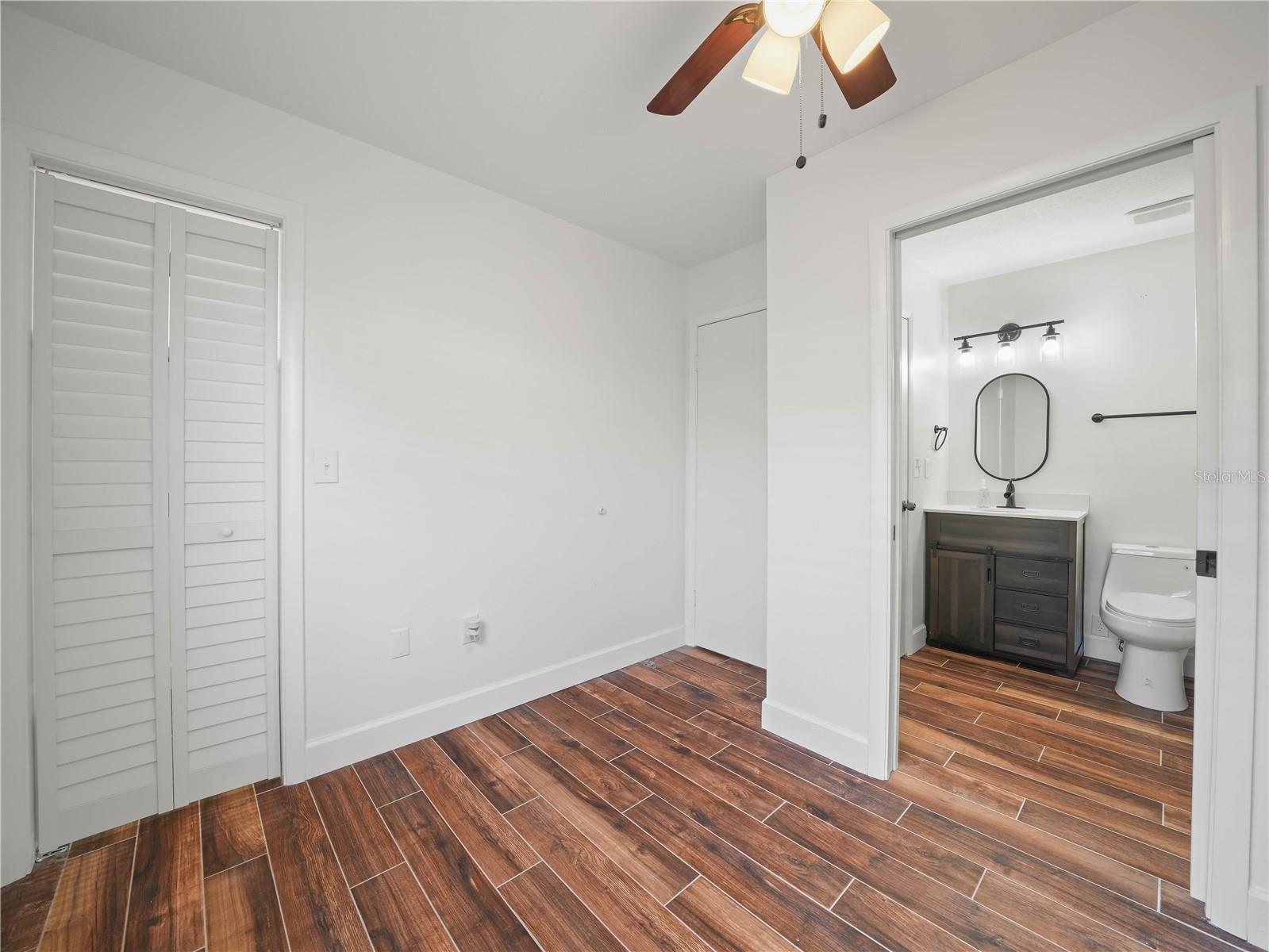 Image 16 of 23 For 901 Spicewood Drive