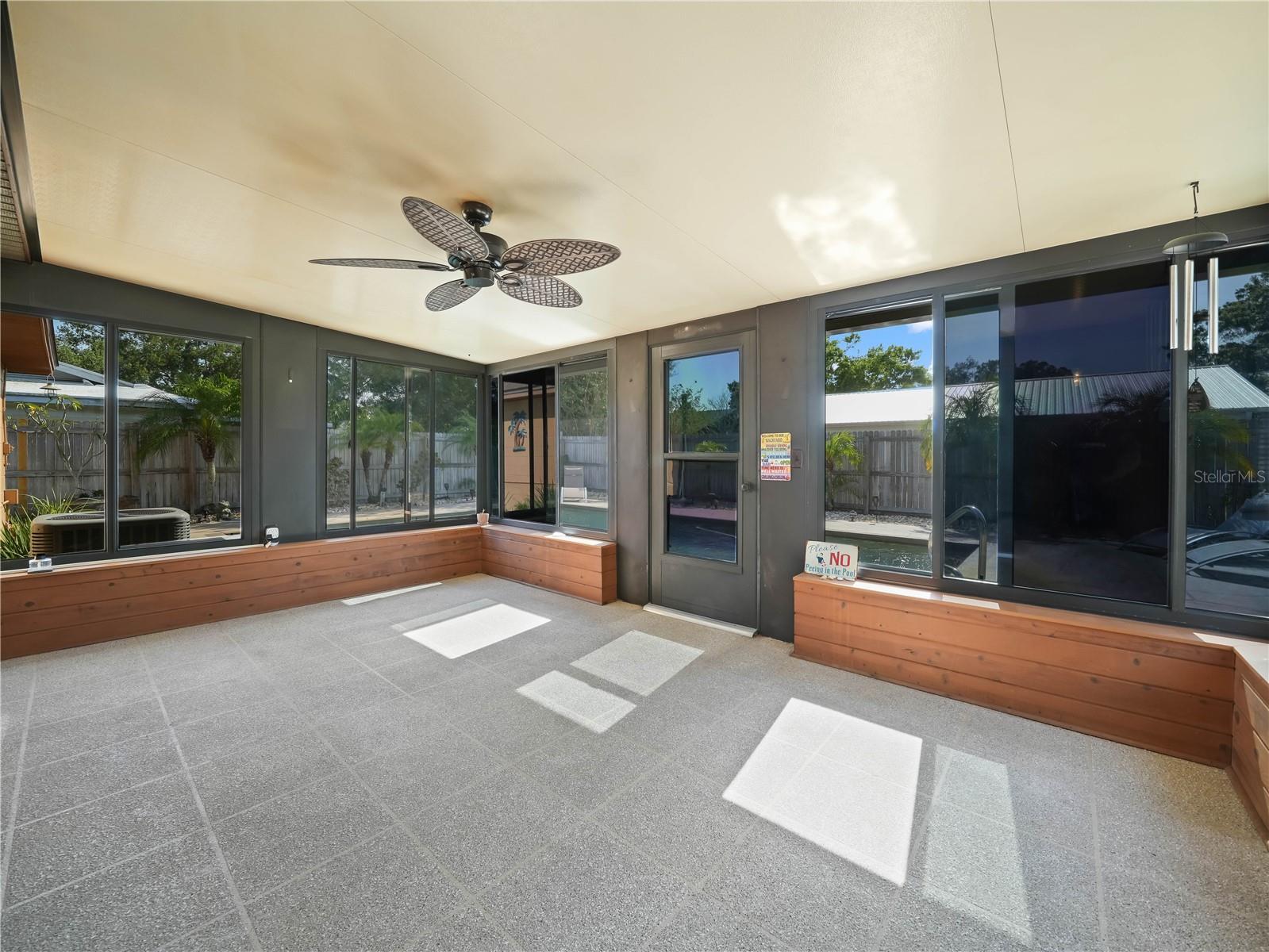 Image 20 of 23 For 901 Spicewood Drive