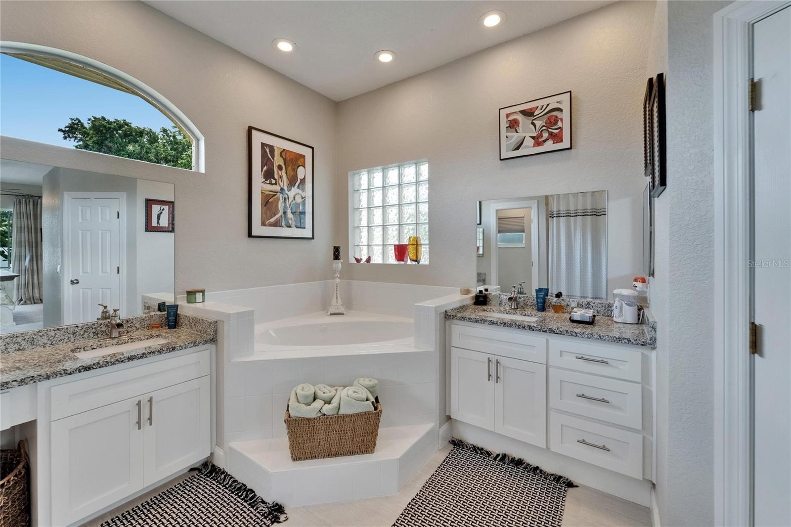 Image 18 of 59 For 7890 Ashford Drive
