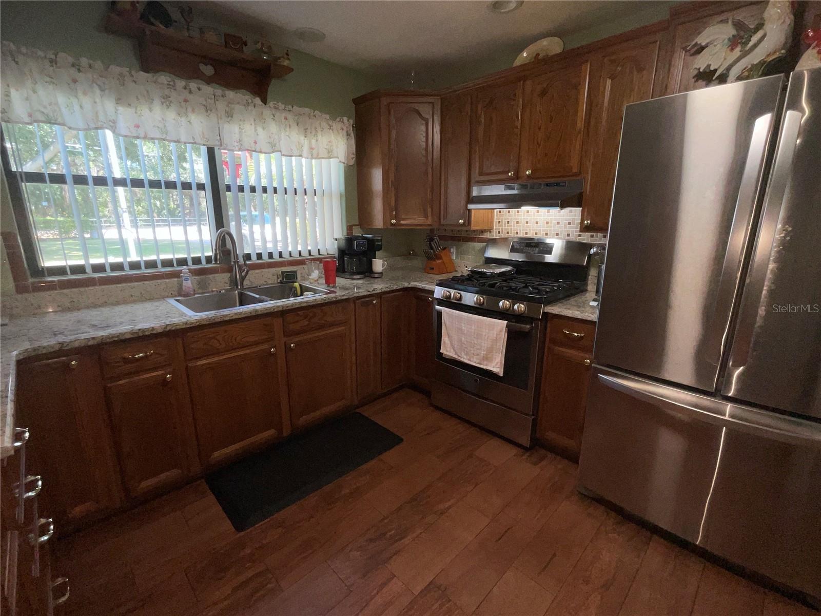 Image 5 of 36 For 427 Longfellow Boulevard