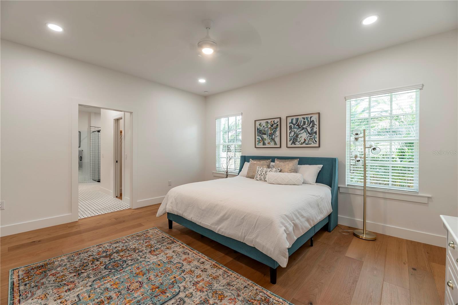 Image 11 of 41 For 527 Park Street