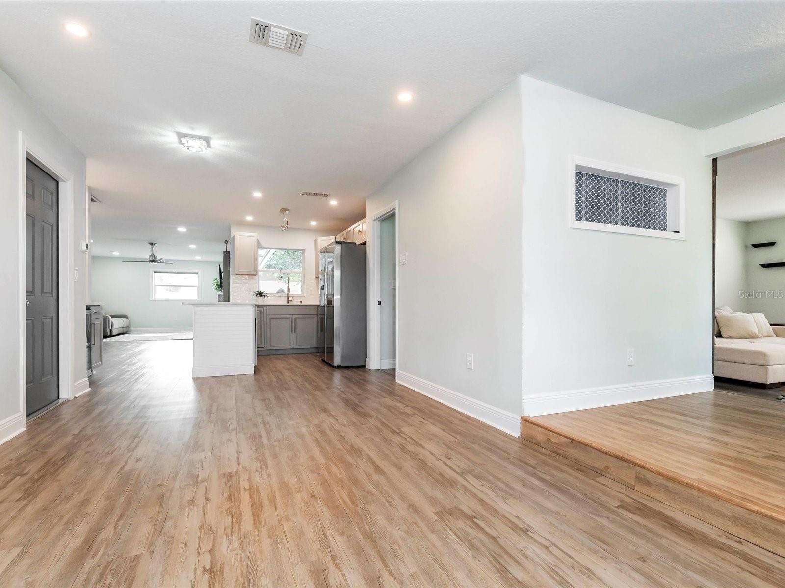 Image 17 of 73 For 502 Duchess Drive