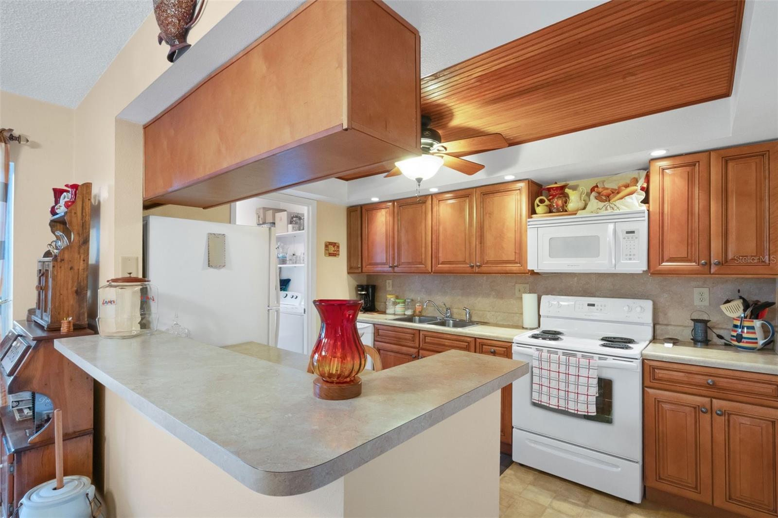 Image 11 of 40 For 1130 Lake Parker Avenue C321