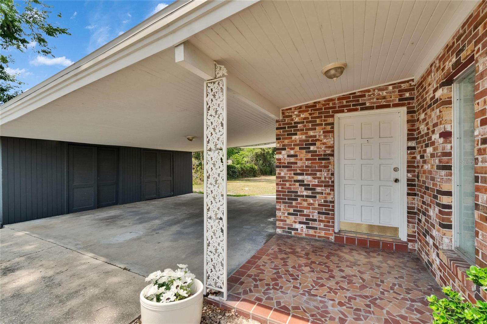 Image 11 of 62 For 802 Russell Drive