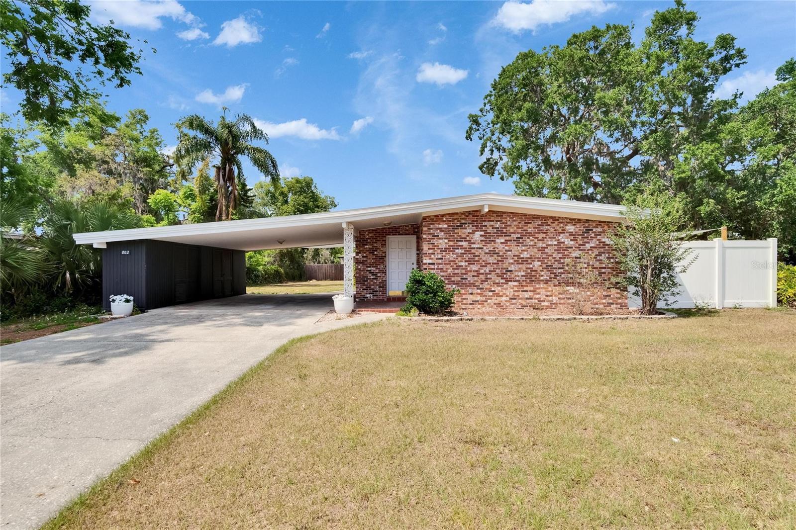 Image 3 of 62 For 802 Russell Drive