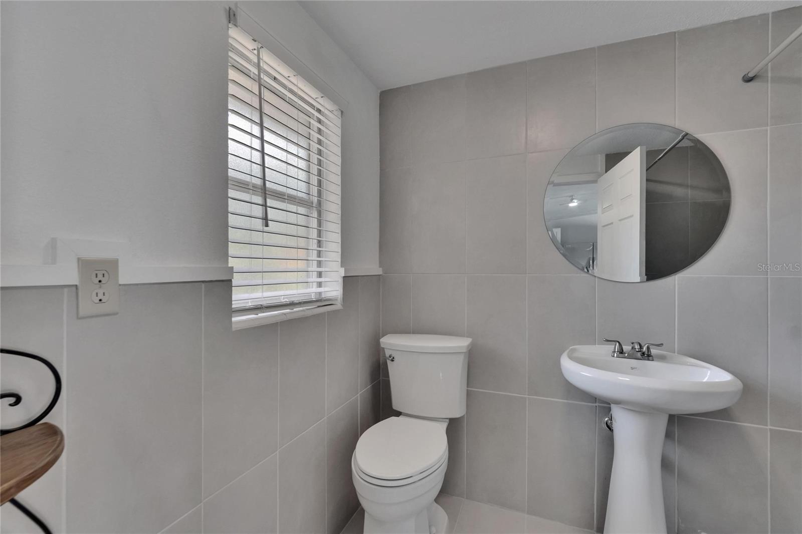 Image 30 of 62 For 802 Russell Drive