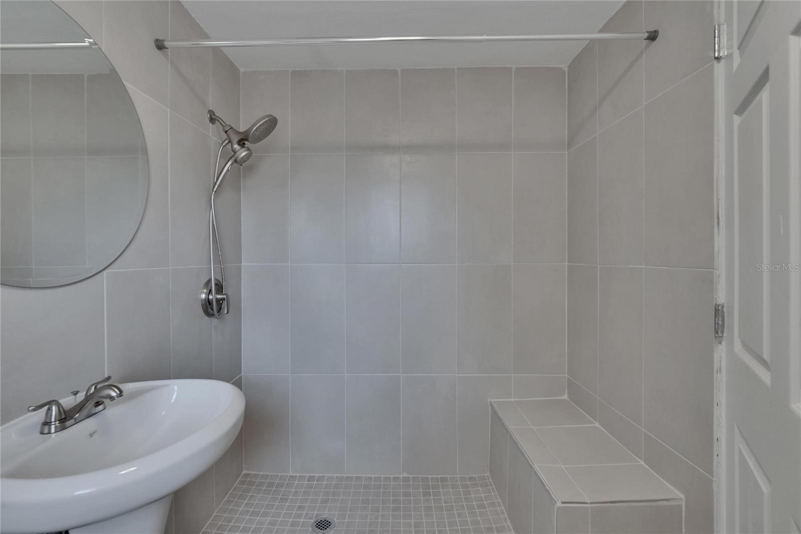 Image 31 of 62 For 802 Russell Drive