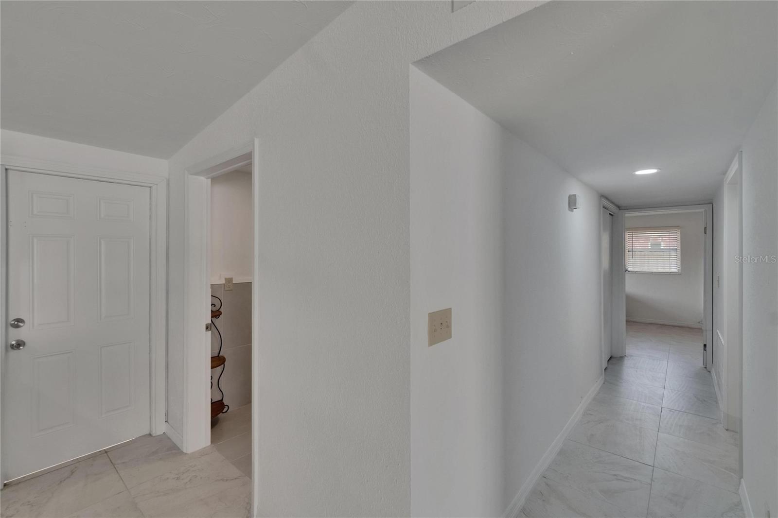 Image 32 of 62 For 802 Russell Drive