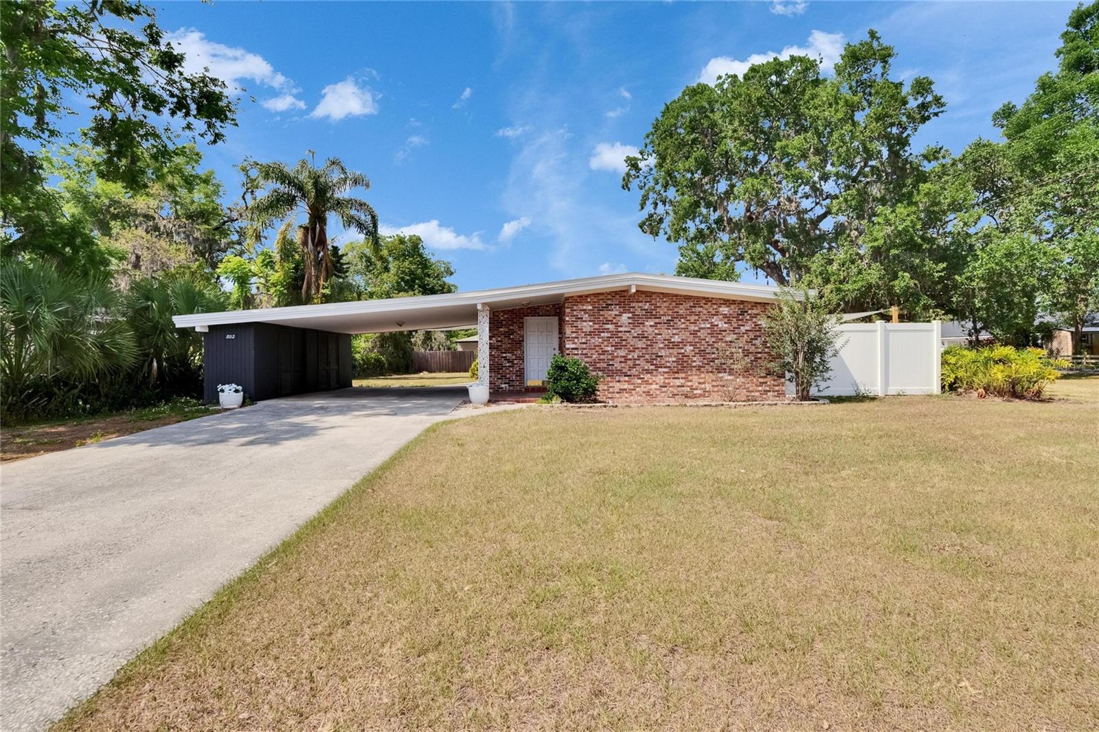 Image 5 of 62 For 802 Russell Drive