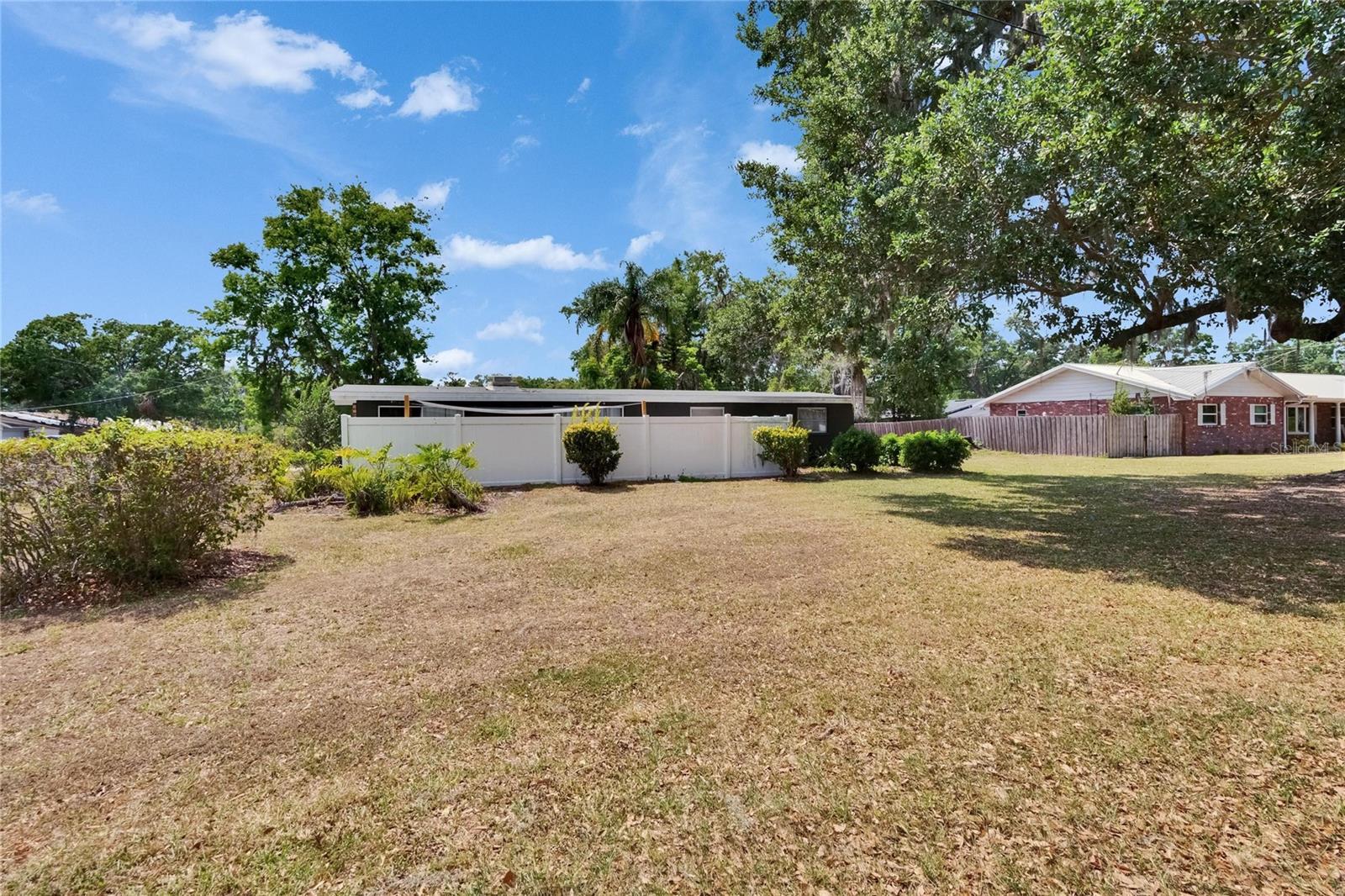 Image 8 of 62 For 802 Russell Drive