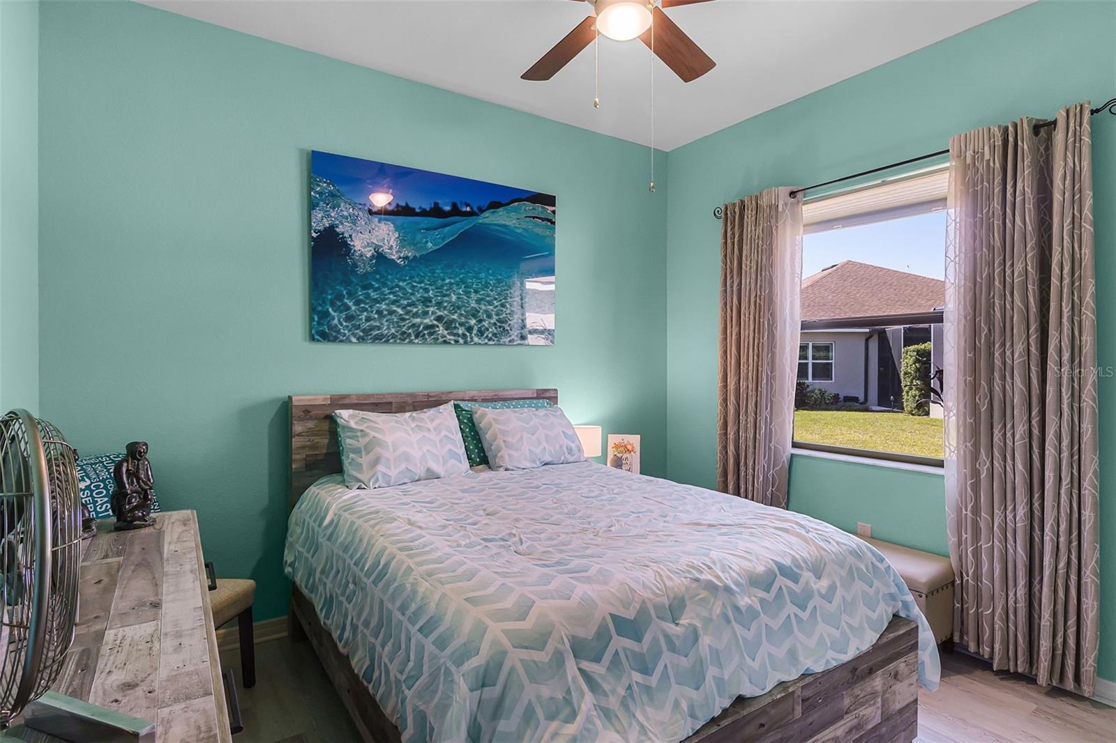 Image 33 of 71 For 1394 Oakmont Drive
