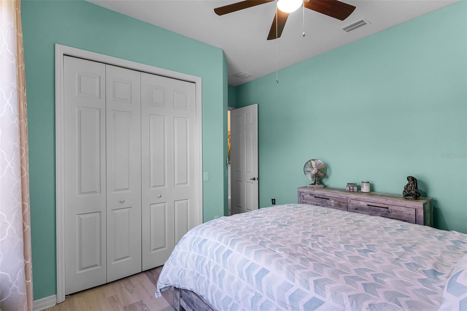 Image 34 of 71 For 1394 Oakmont Drive