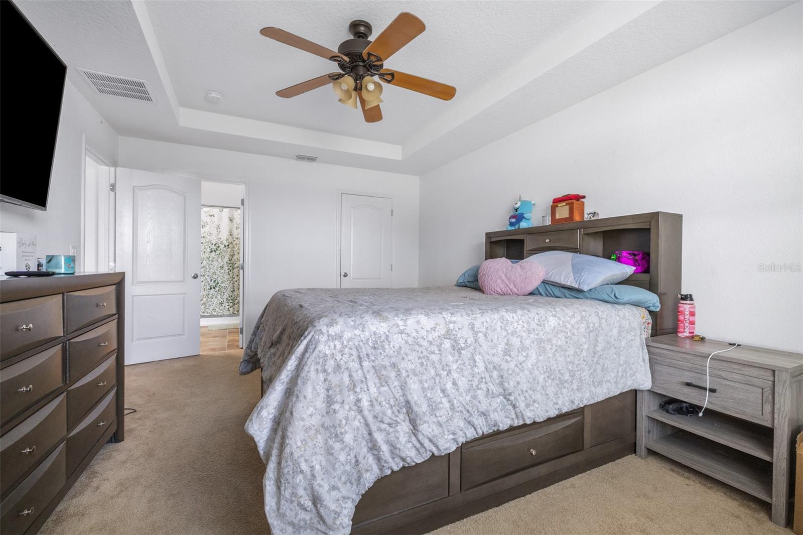 Image 13 of 36 For 983 Revere Avenue