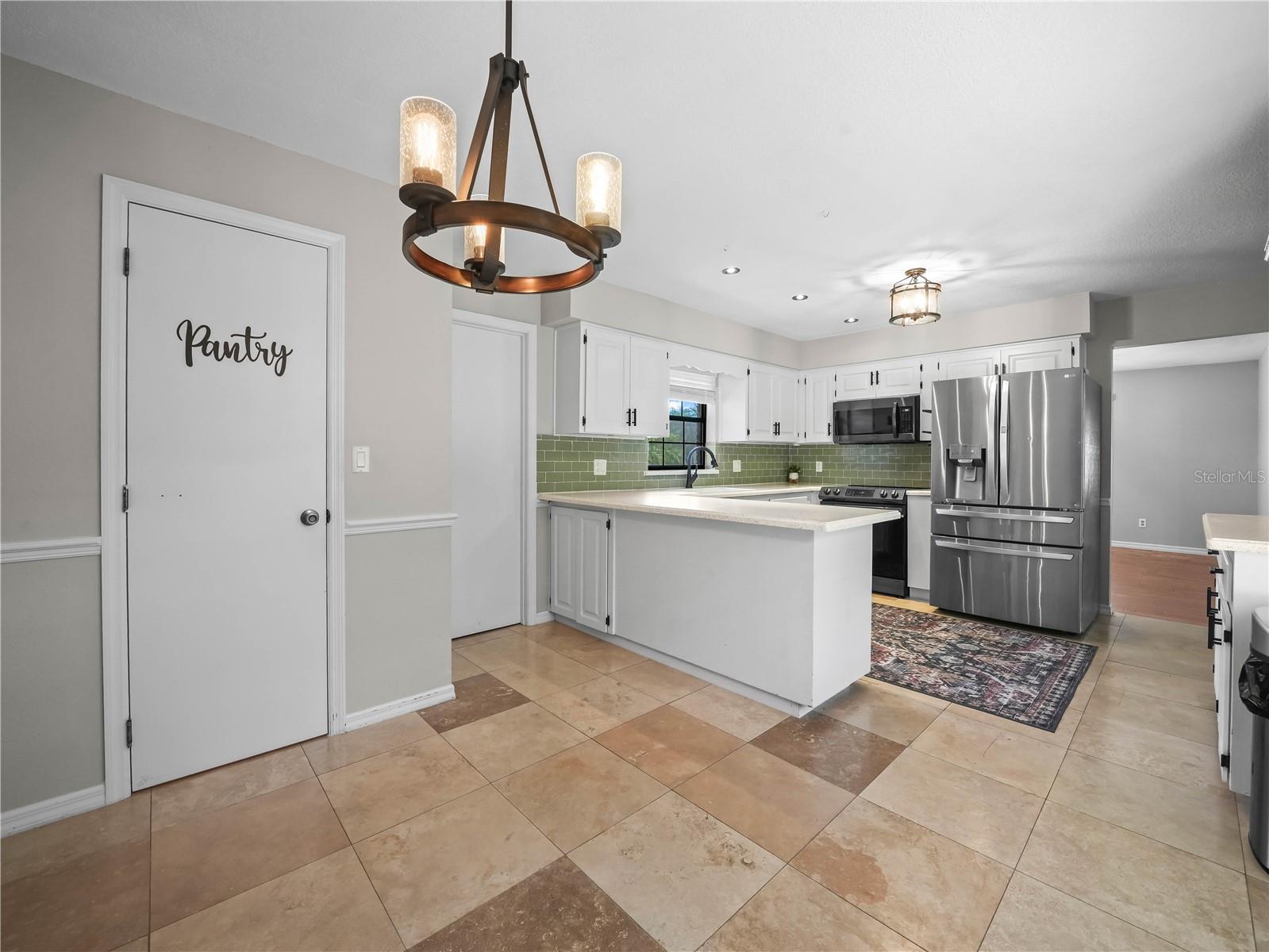 Image 10 of 32 For 3002 Helms Drive