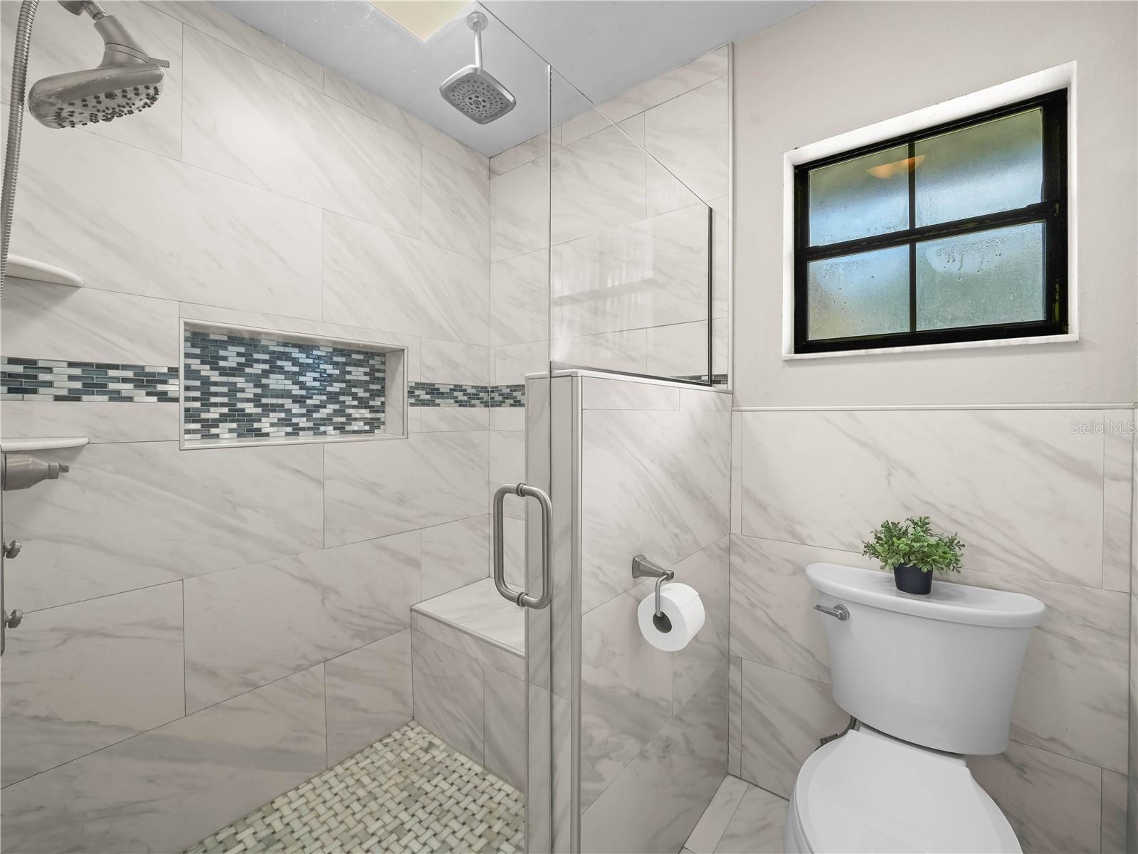 Image 17 of 32 For 3002 Helms Drive