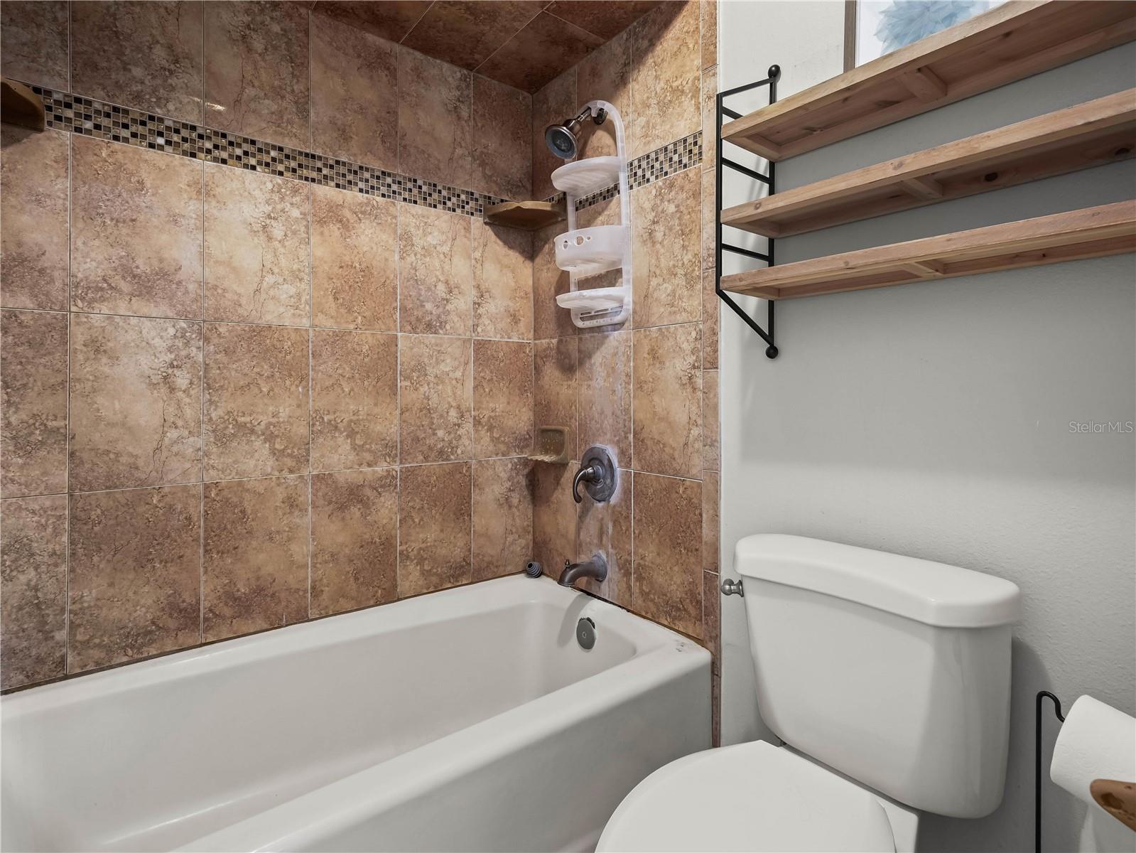 Image 24 of 32 For 3002 Helms Drive