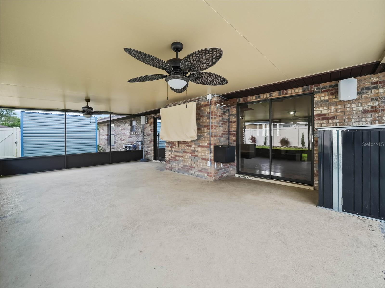 Image 26 of 32 For 3002 Helms Drive
