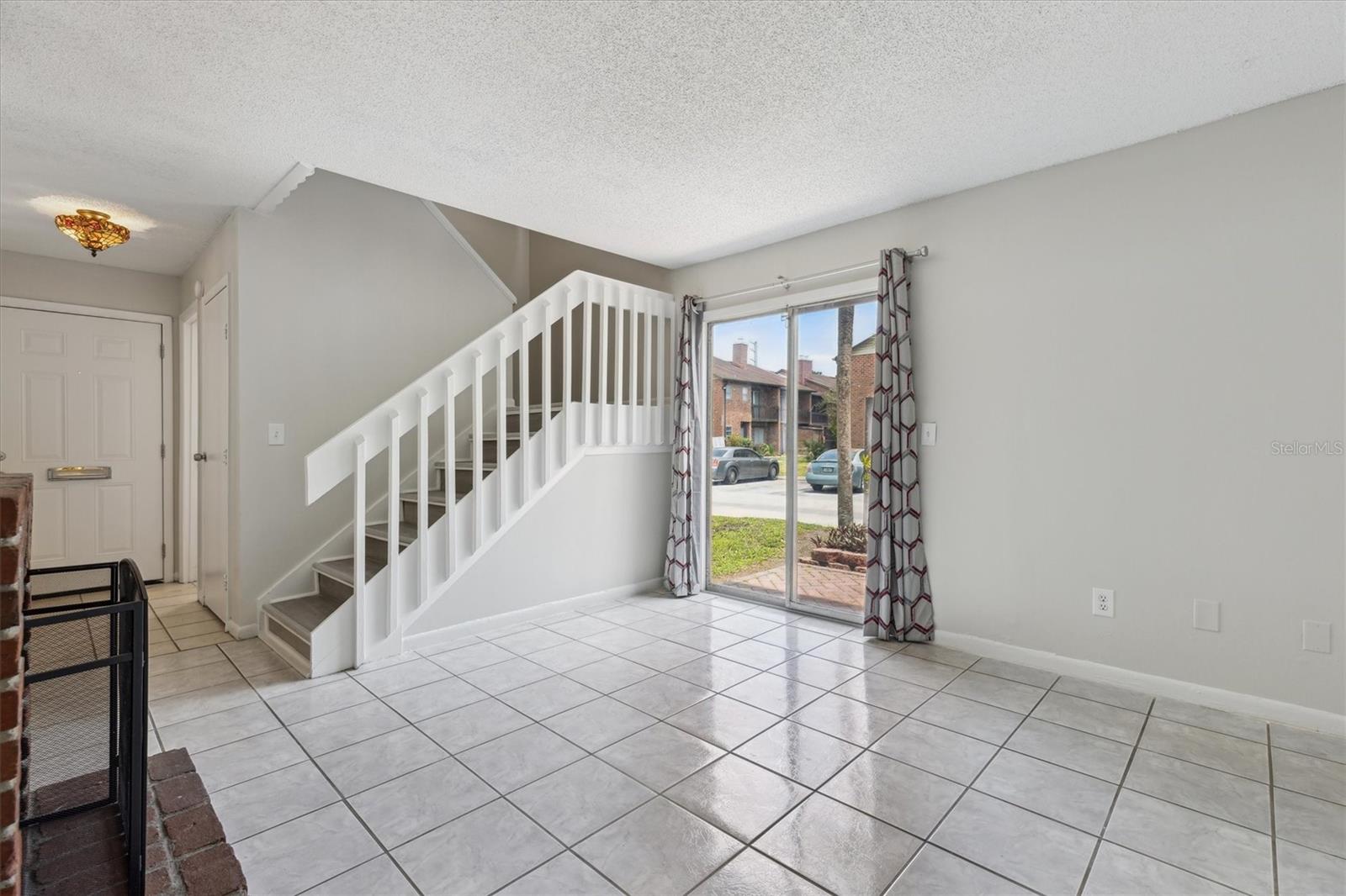 Image 8 of 36 For 2369 Tom Jones Street 8