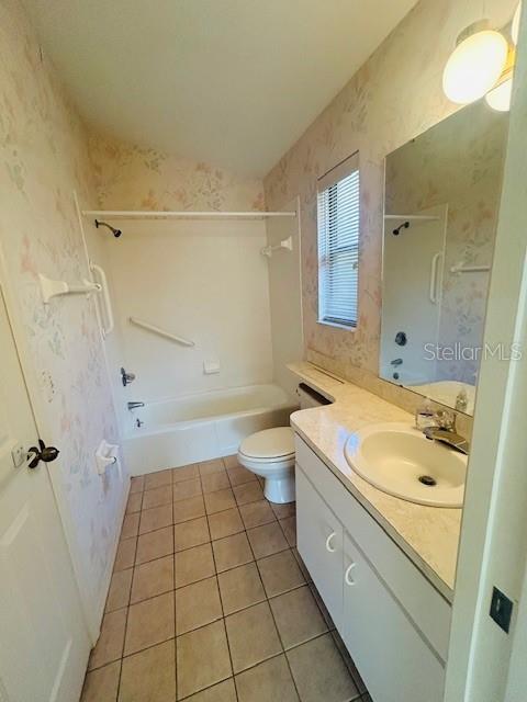 Image 12 of 18 For 668 Jamaica Circle