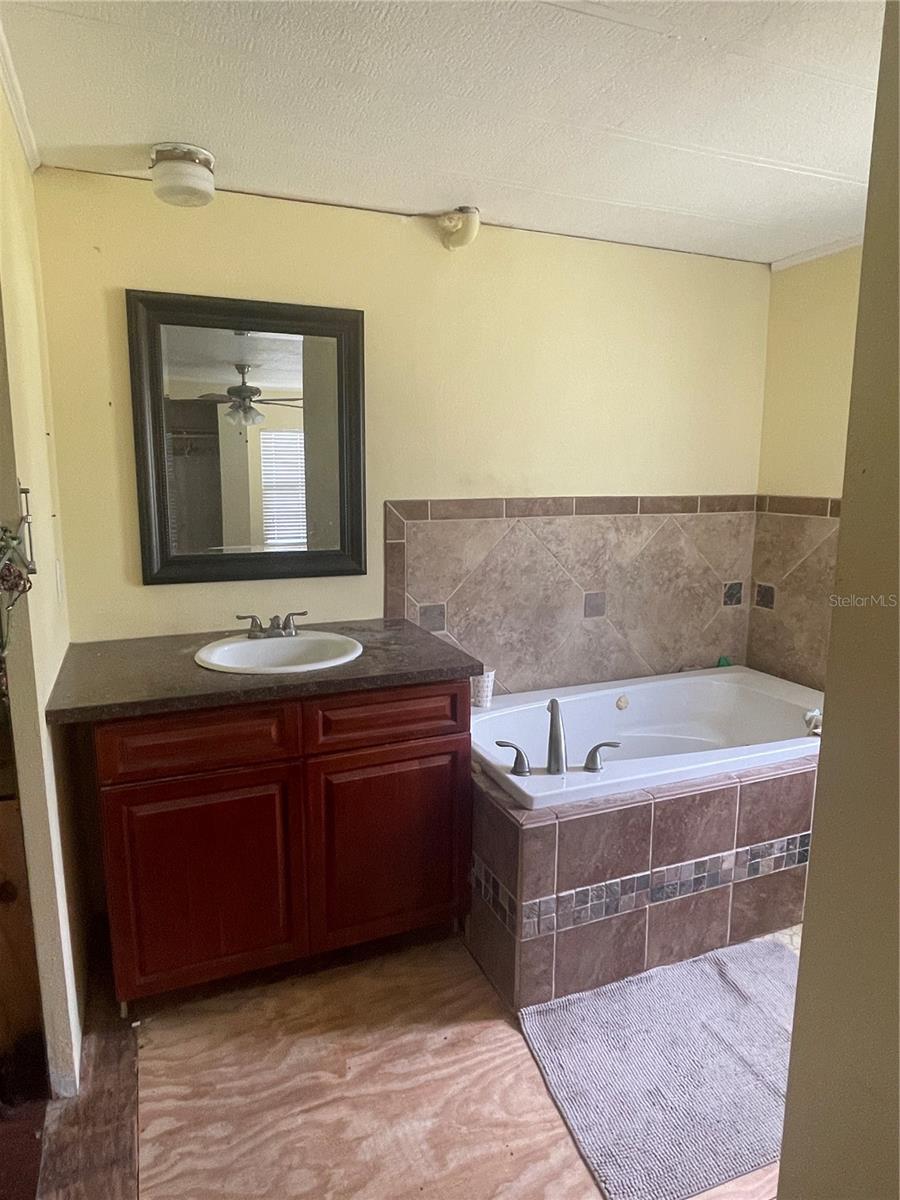 Image 10 of 75 For 14810 Brahma Road