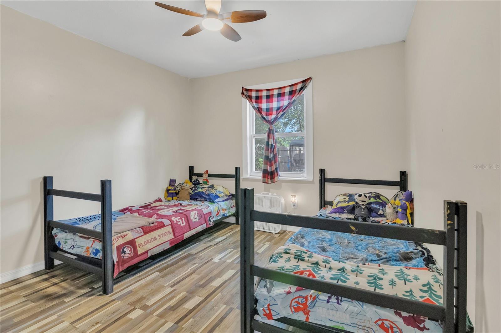 Image 10 of 27 For 7208 Thomas Jefferson Circle