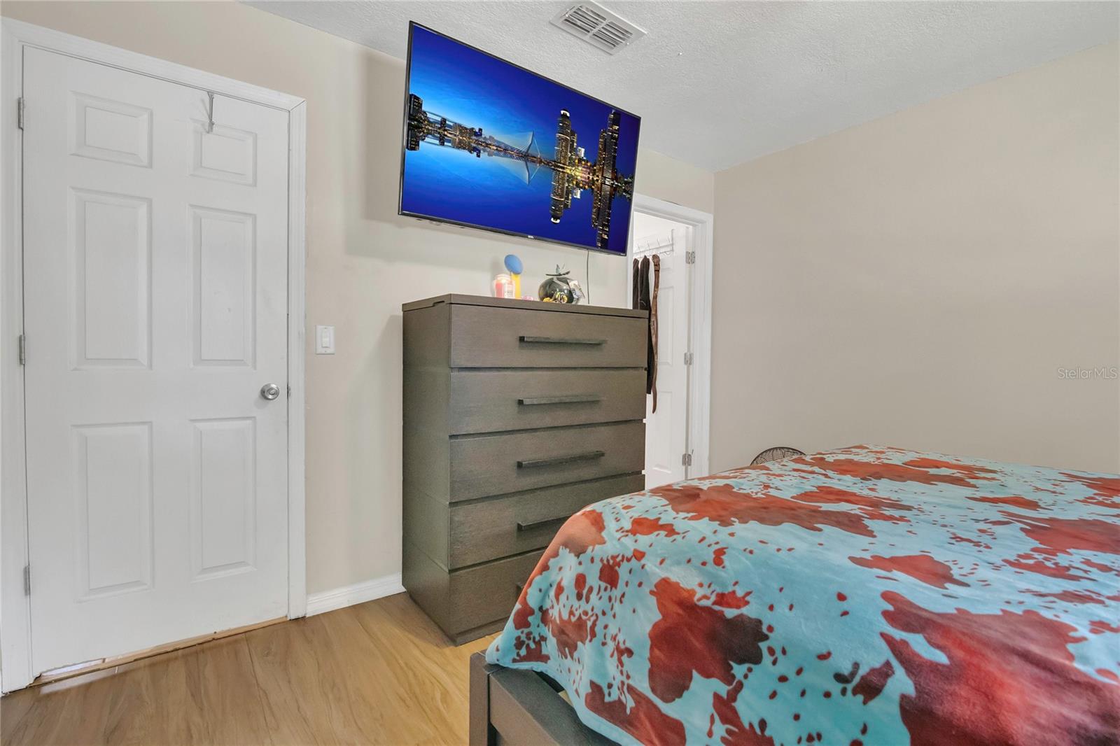 Image 13 of 27 For 7208 Thomas Jefferson Circle
