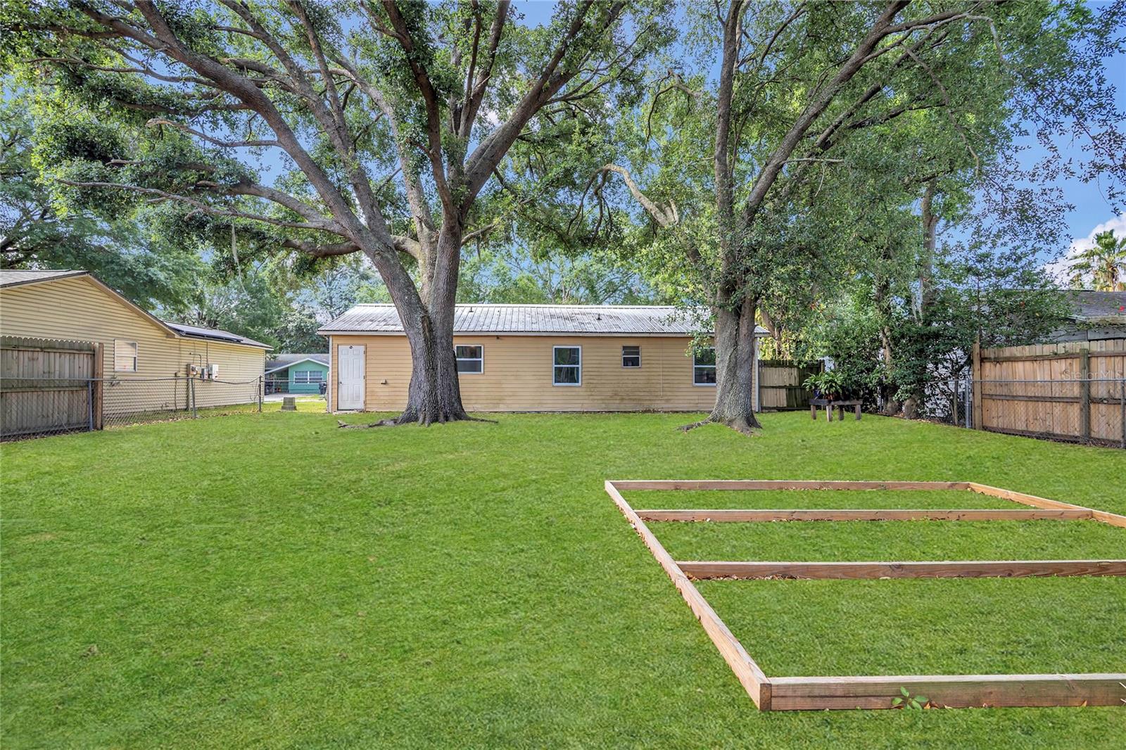 Image 19 of 27 For 7208 Thomas Jefferson Circle