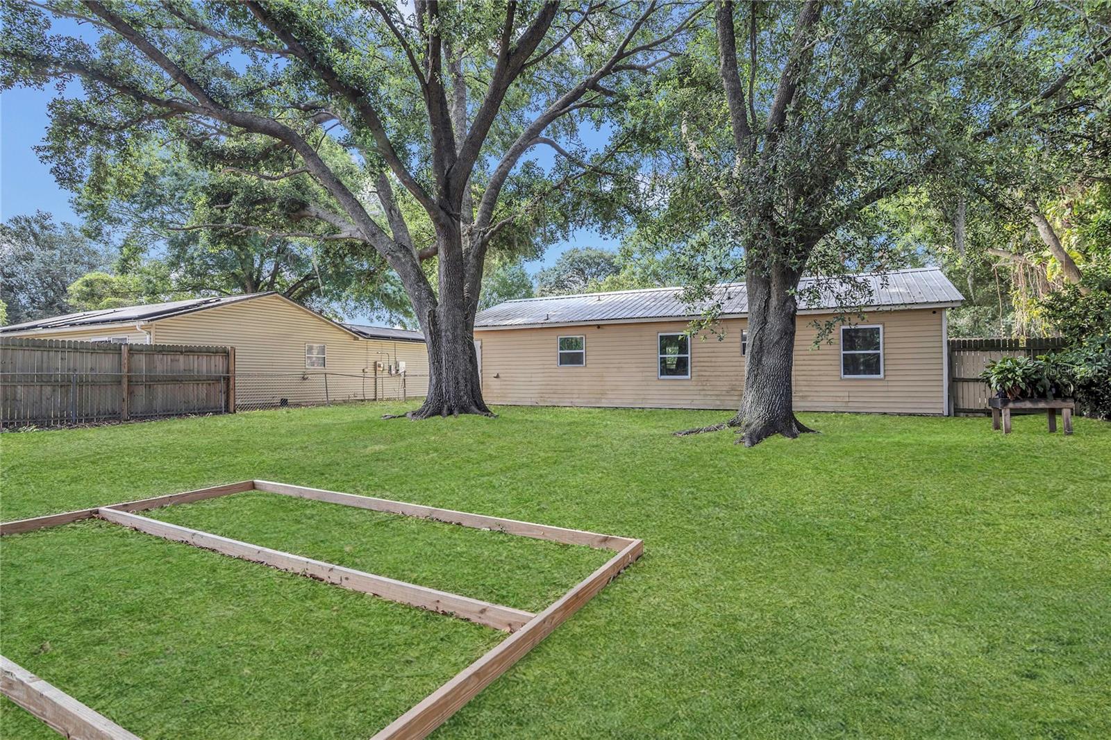 Image 20 of 27 For 7208 Thomas Jefferson Circle