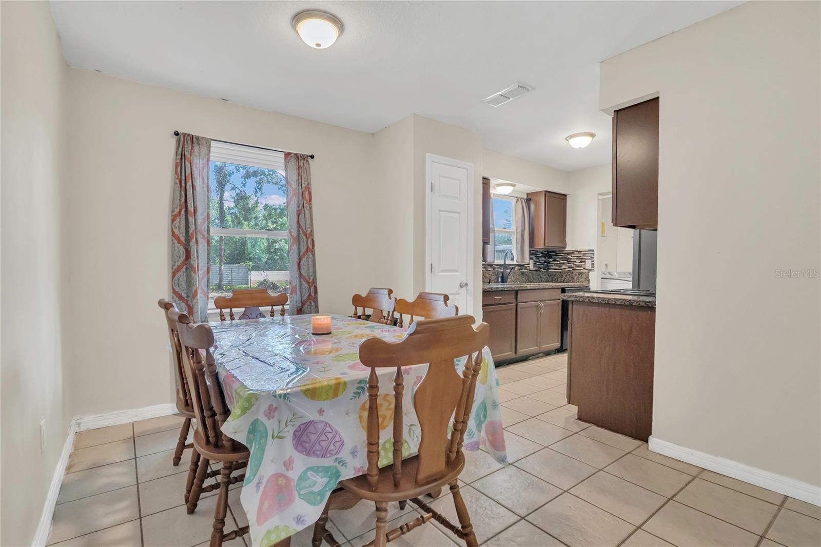 Image 6 of 27 For 7208 Thomas Jefferson Circle