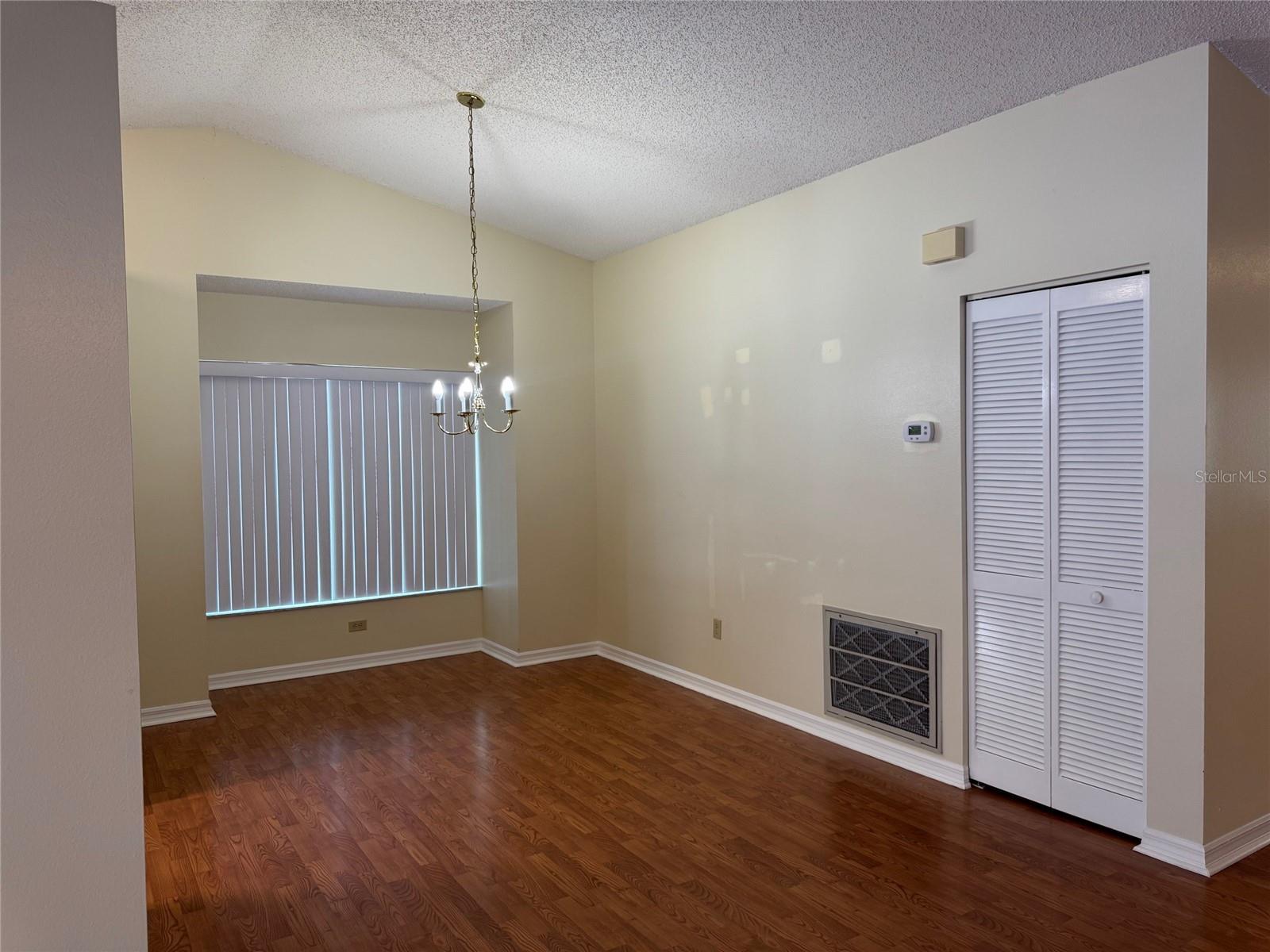 Image 6 of 30 For 625 Chilt Drive