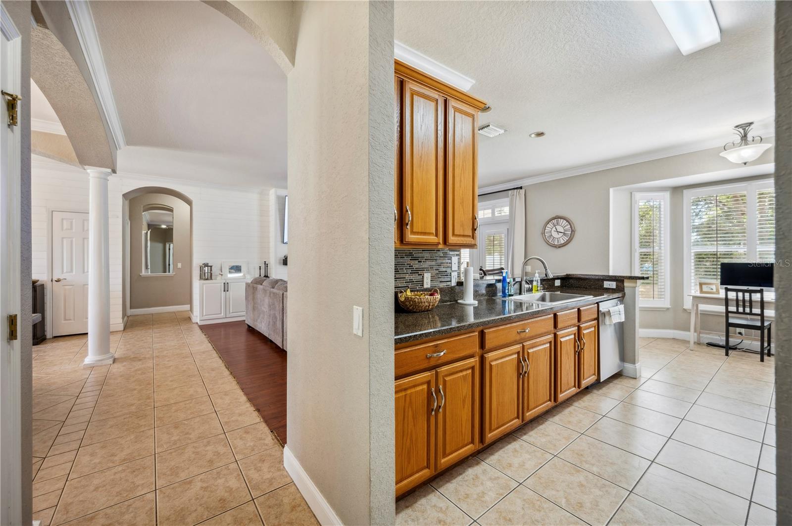 Image 15 of 36 For 7088 Remington Oaks Loop