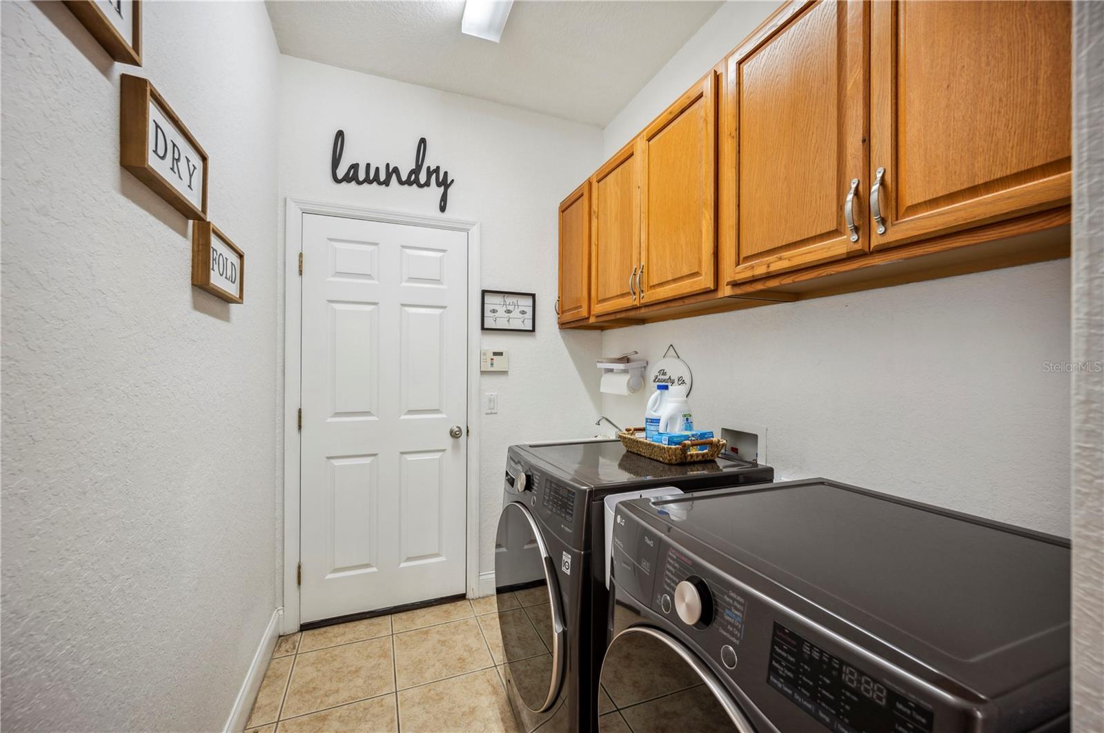 Image 28 of 36 For 7088 Remington Oaks Loop
