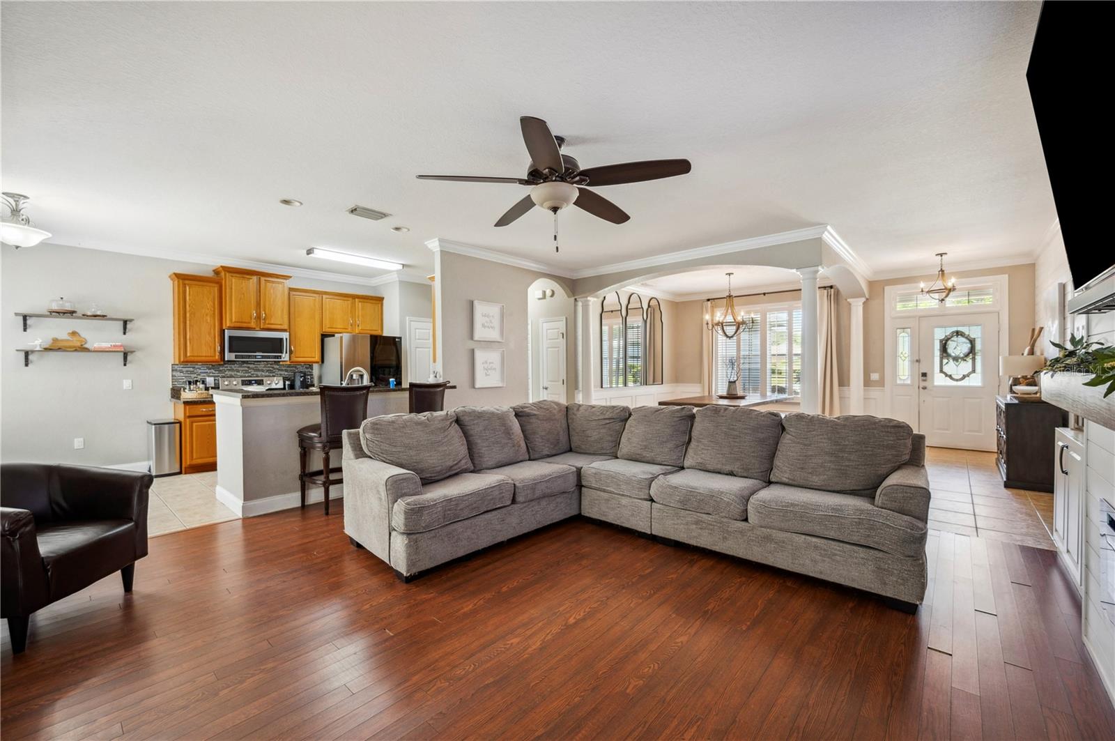 Image 9 of 36 For 7088 Remington Oaks Loop