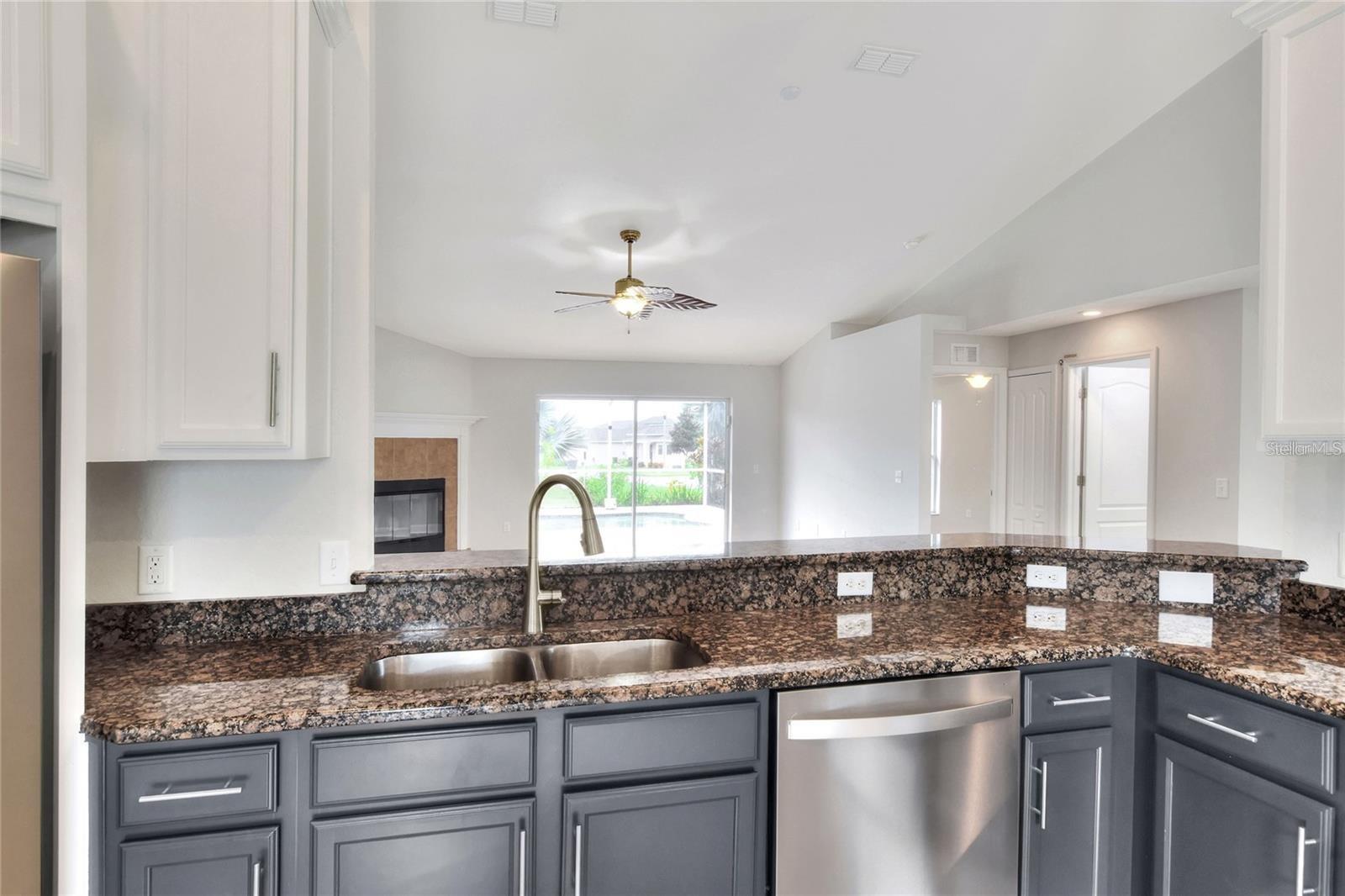 Image 12 of 44 For 6562 Evergreen Park Drive