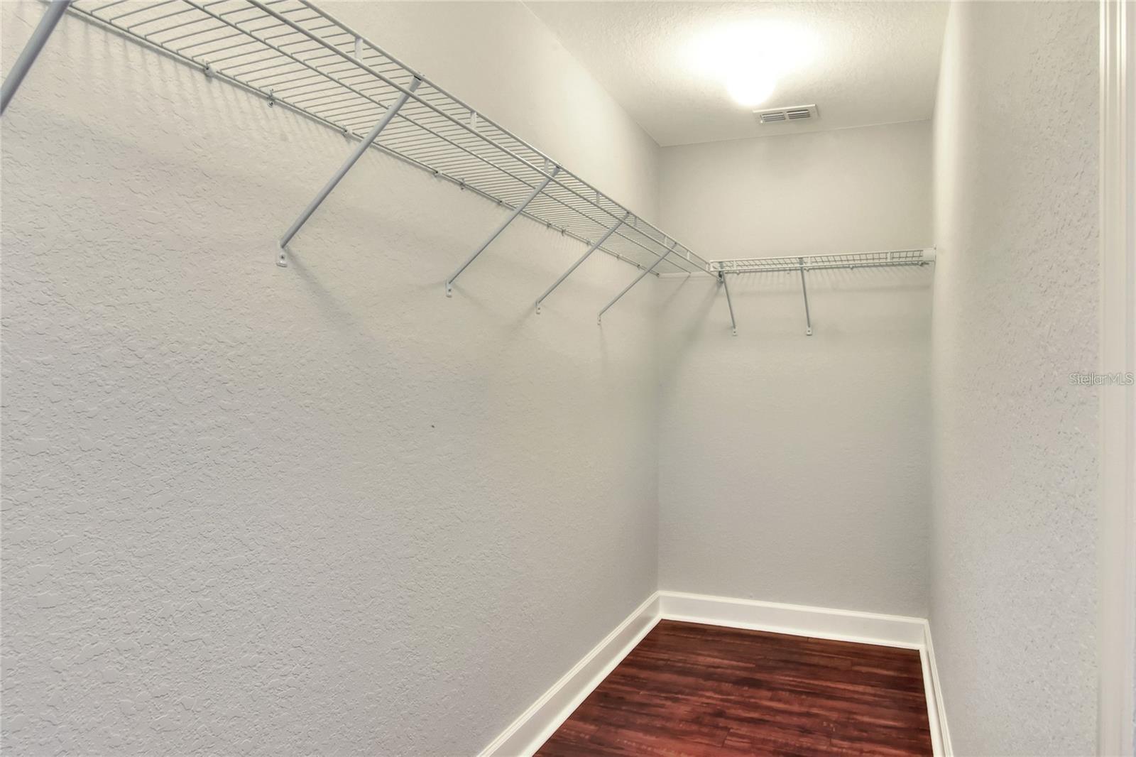 Image 21 of 44 For 6562 Evergreen Park Drive