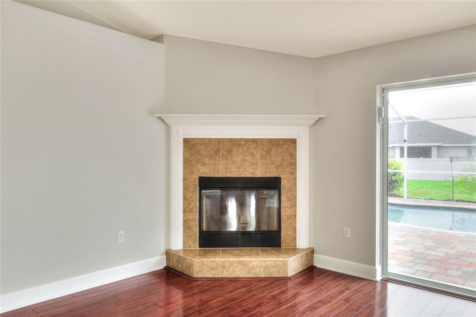 Image 4 of 44 For 6562 Evergreen Park Drive