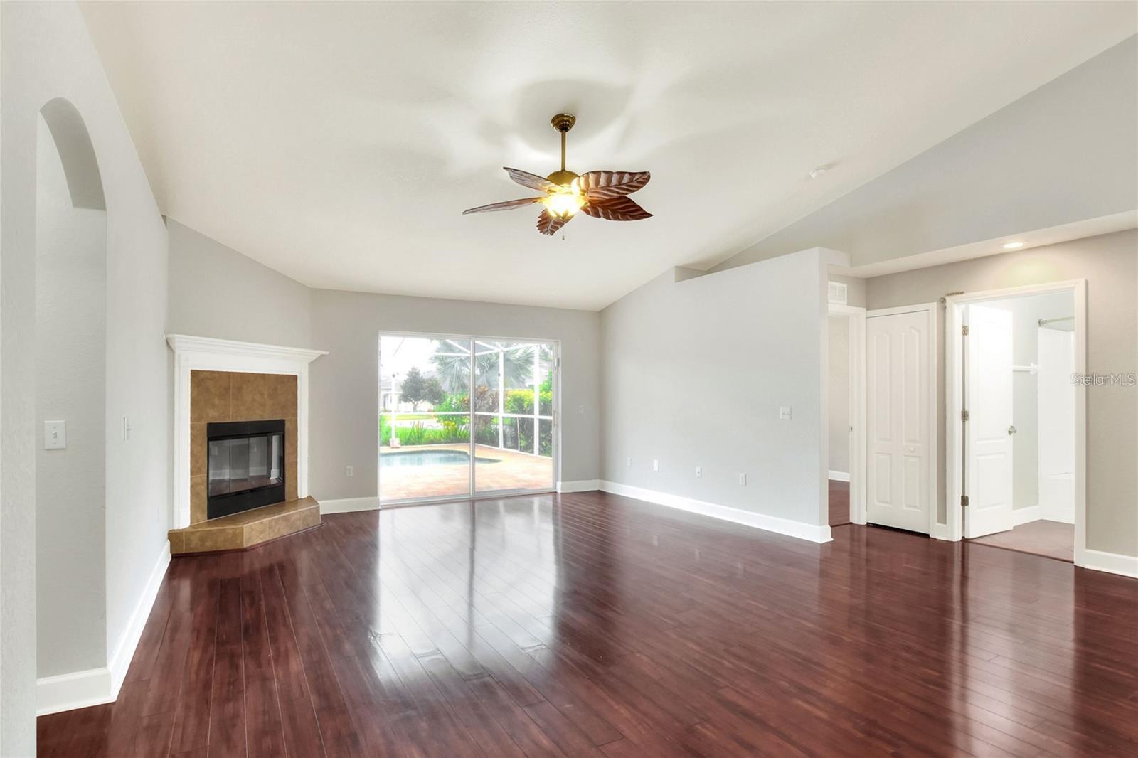 Image 6 of 44 For 6562 Evergreen Park Drive