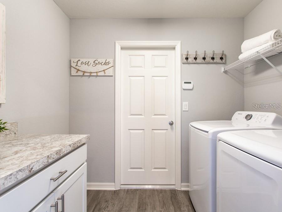 Image 9 of 16 For 1429 Fleur Drive